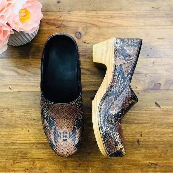 nordstrom rack dansko